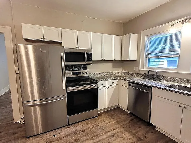 802B Park Ave — Photo 18