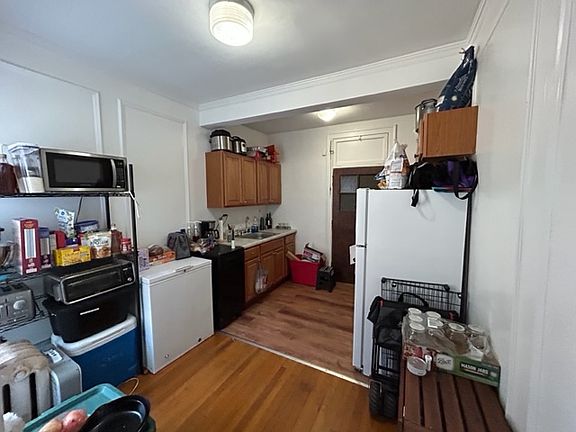 3rd image of 1154 W Lunt Ave APT 308