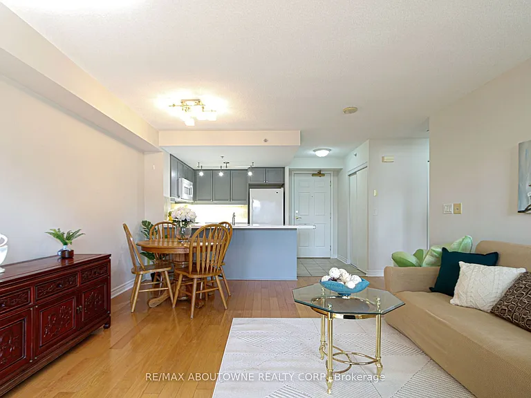 350 Princess Royal Dr #1002 — Photo 12