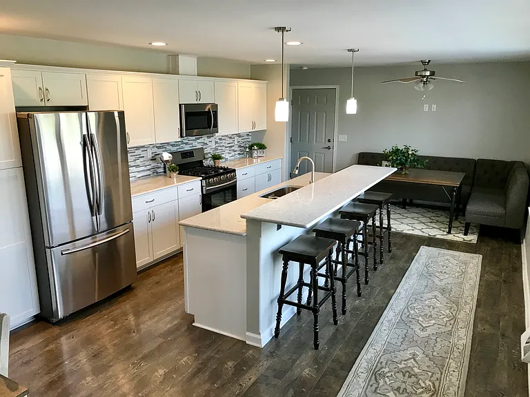 115 18th Ave SE — Photo 5