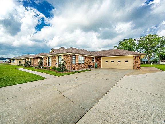 3rd image of 4017 Benton Dr