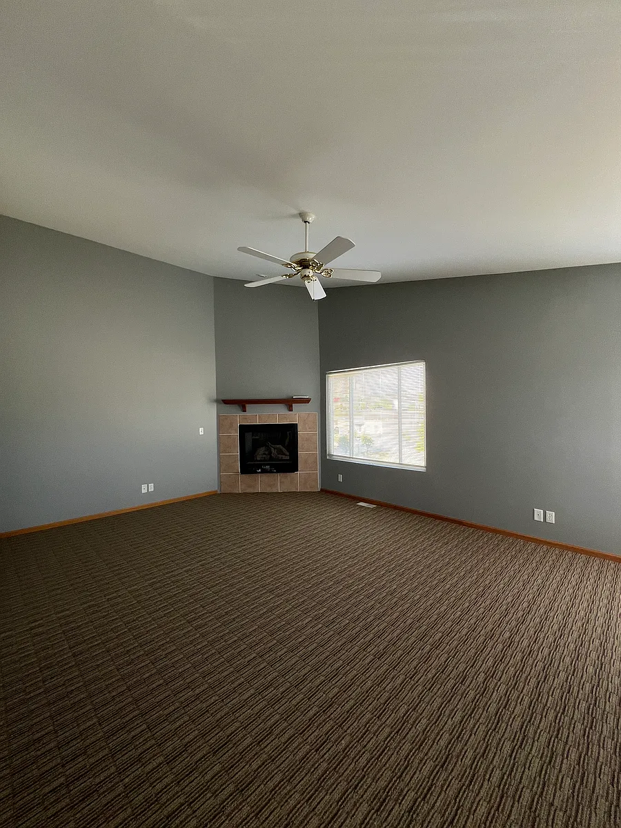 Building Photo - 2142 S 45th St