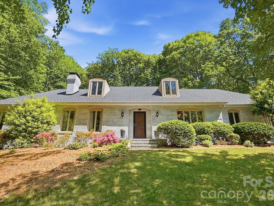 1st image of 2516 Fairfax Dr