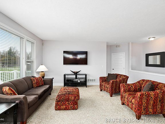 4th image of 7599 E Morgan Ln SE