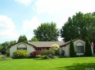 4550 Nathan St W, Sterling Heights, MI 48310