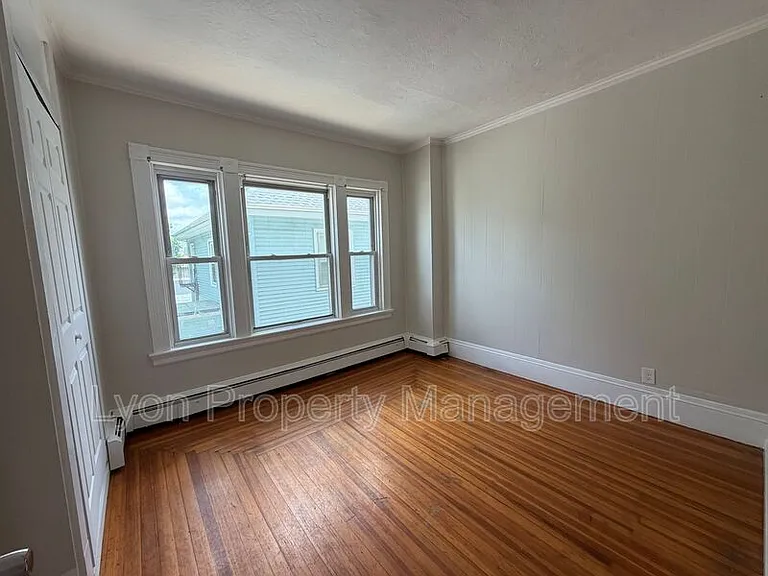15 Woodman St #2 — Photo 3