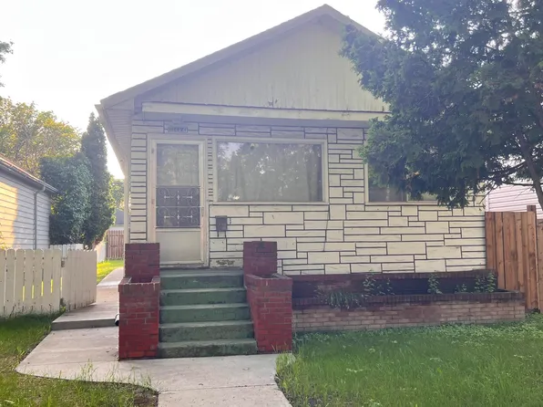 11404 92nd St NW, Edmonton, AB T5G 0Z5
