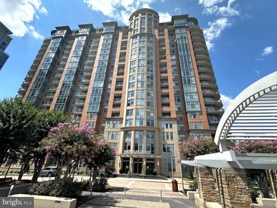 8220 Crestwood Heights Dr APT 906, Mc Lean, VA, 22102