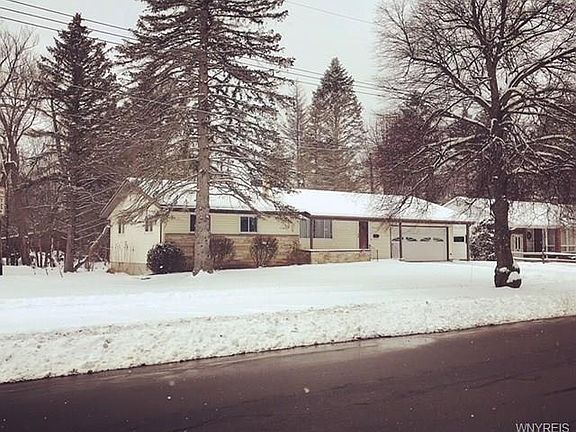 2nd image of 729 Warren Dr