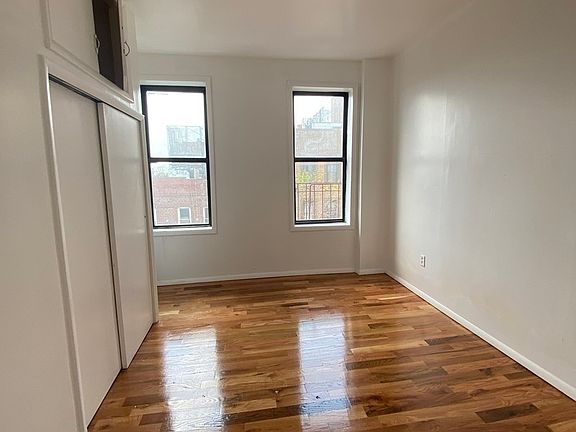 5th image of 1129 43rd St APT D5