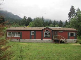 840 SE Mountain View Dr, Cascade Locks, OR 97014