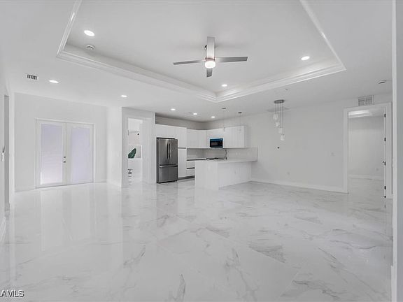 5th image of 2909 Flora Ave N