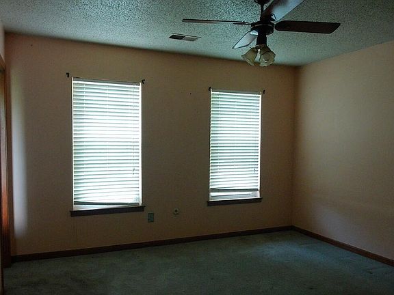 5th image of 2103 Van Buren Ave