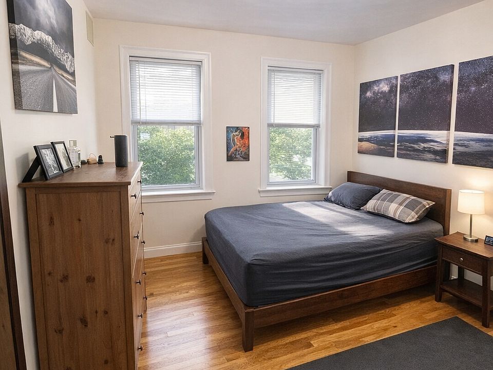 2nd image of 4 Park Vale Ave #12A