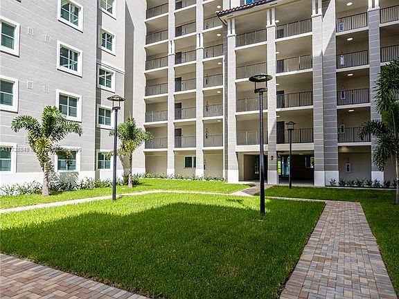 2nd image of 608-4XX Northwest Blvd #112