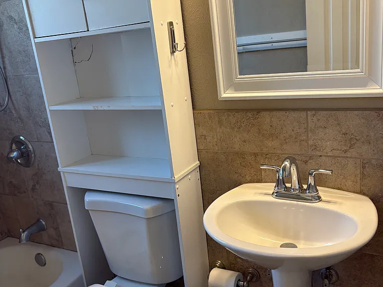 1222 Christine St NE — Photo 10