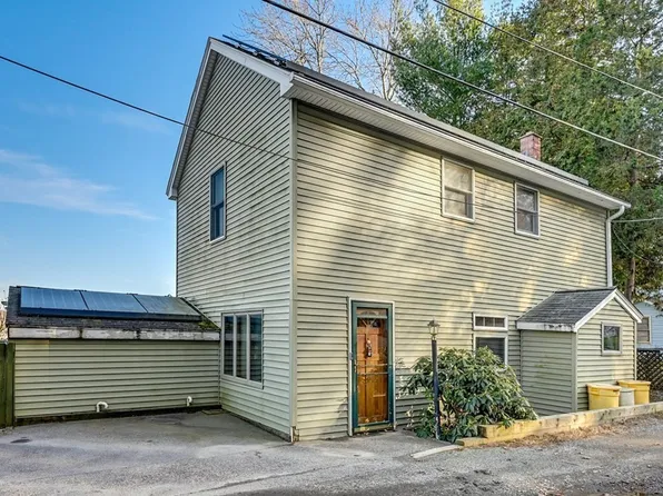 4 Natural History Dr, Worcester, MA 01605