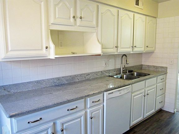 3rd image of 7919 Royal Arms Ct APT 4