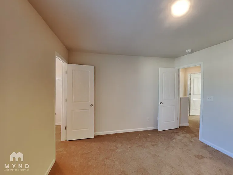 250 Yorktown Ln — Photo 8