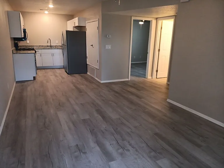 1201 South Main St — Photo 30