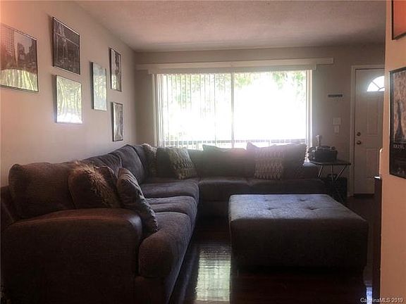 3rd image of 626 Camrose Dr #628