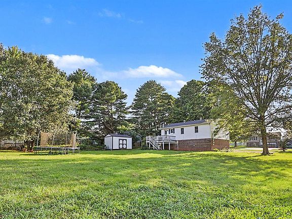 3rd image of 844 Witt Rd