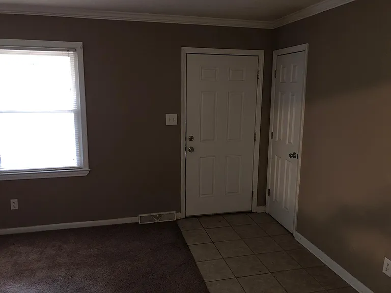 712 Edgegreen Dr — Photo 9