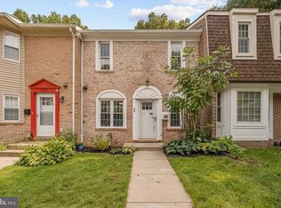 9125 Galbreth Ct, Springfield, VA 22153