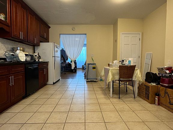 4th image of 7 High Street Pl APT 2