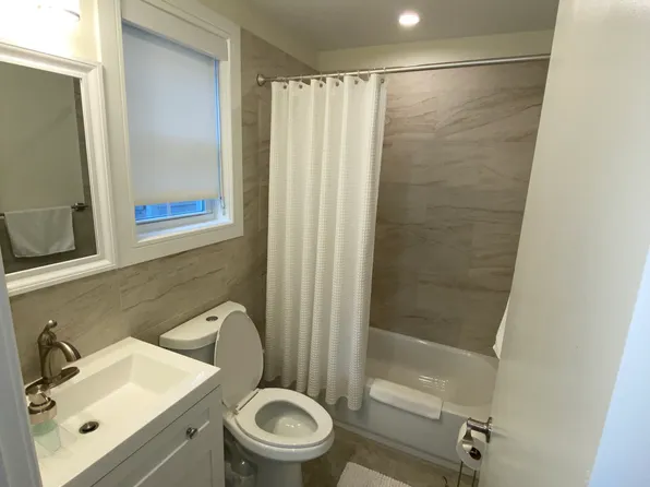 1608 52nd Street image 10 of 11