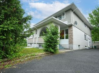 2666 Regina St, Ottawa, ON K2B 6X8