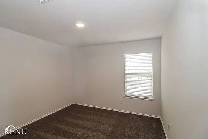 384 Jacquard Ct — Photo 11