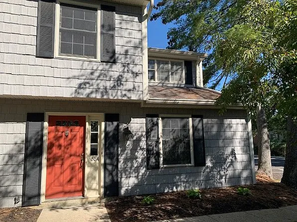 1004 Shakertown Ct, Cincinnati, OH 45242
