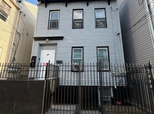 78 16Th Ave, Paterson City, NJ 07501