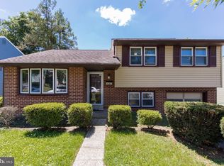 520 Inman Ter, Willow Grove, PA 19090