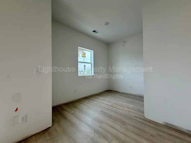 Riverbend Flats Apartments — Photo 124