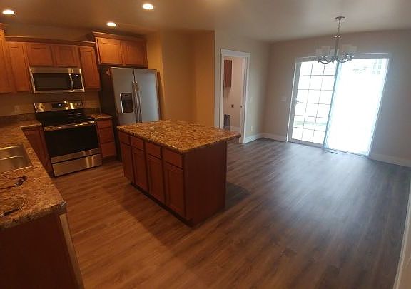 4th image of 3011 70th St W