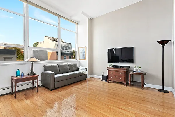 Sold by Compass | media 4