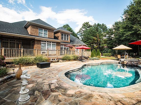 Back of house, Pool, Spa