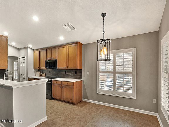 3rd image of 6630 JEFFERSON GARDEN Court