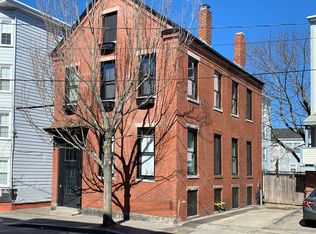 37 Chestnut St, Portland, ME 04101