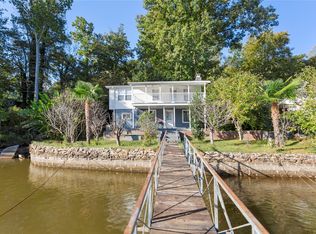 106 Holt Dr, Iva, SC 29655