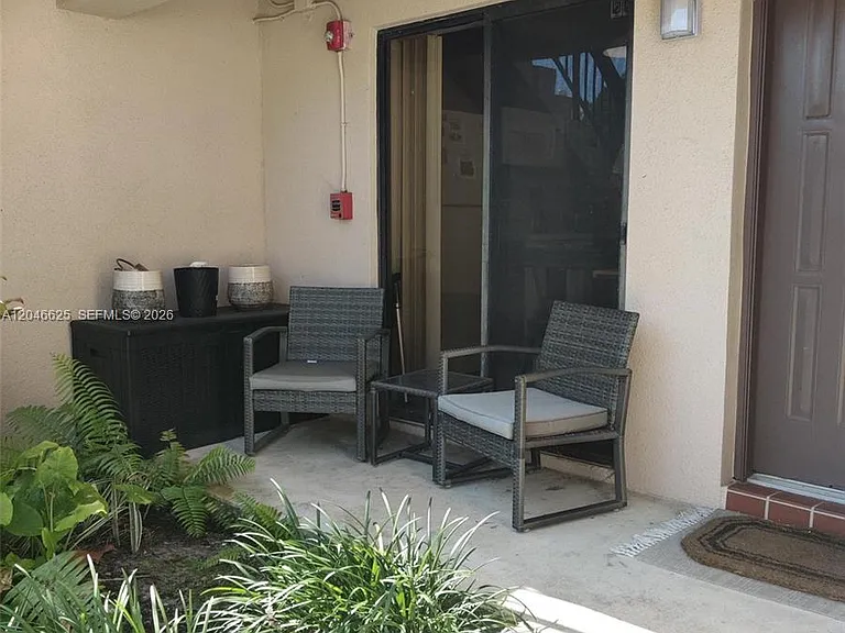 300 E Club Cir #108 — Photo 5