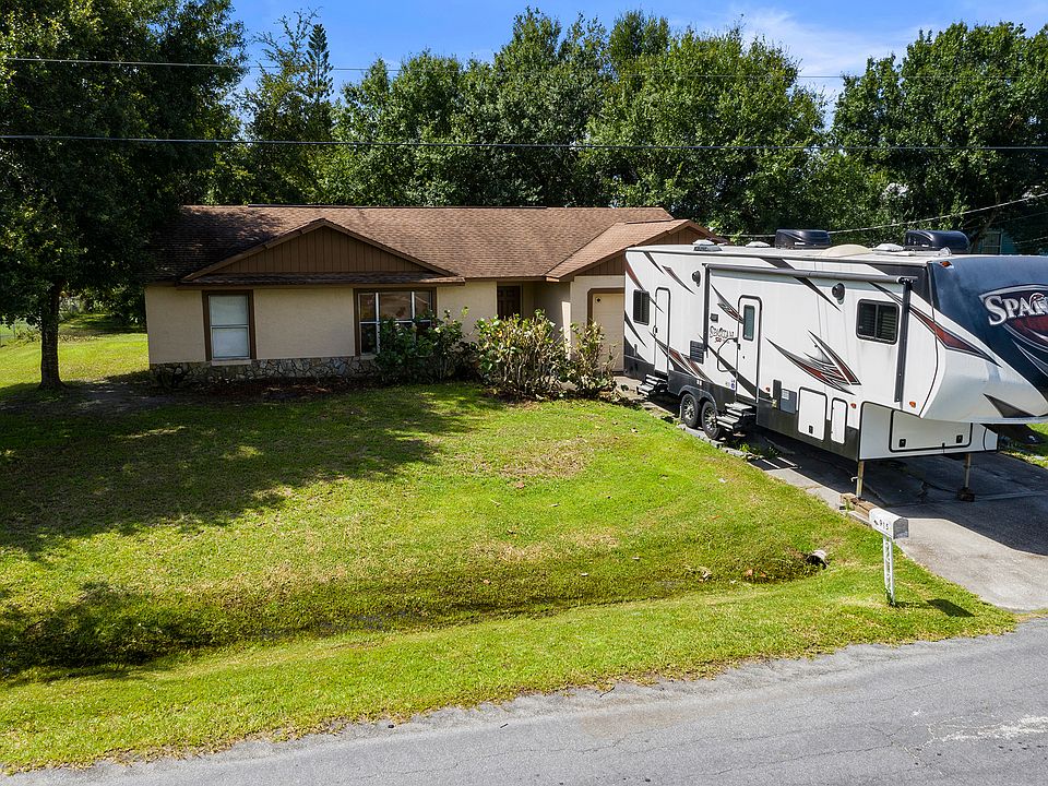 1st image of 2915 Christy Ln