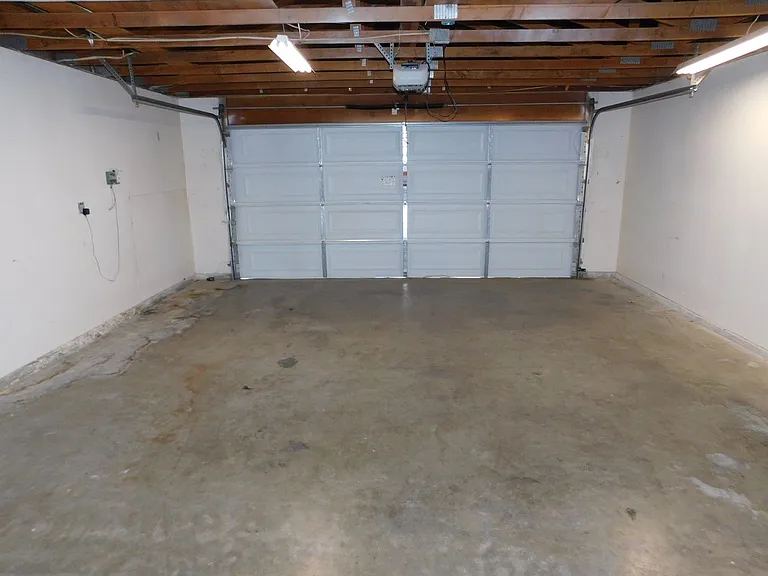 742 N Inyo St — Photo 21