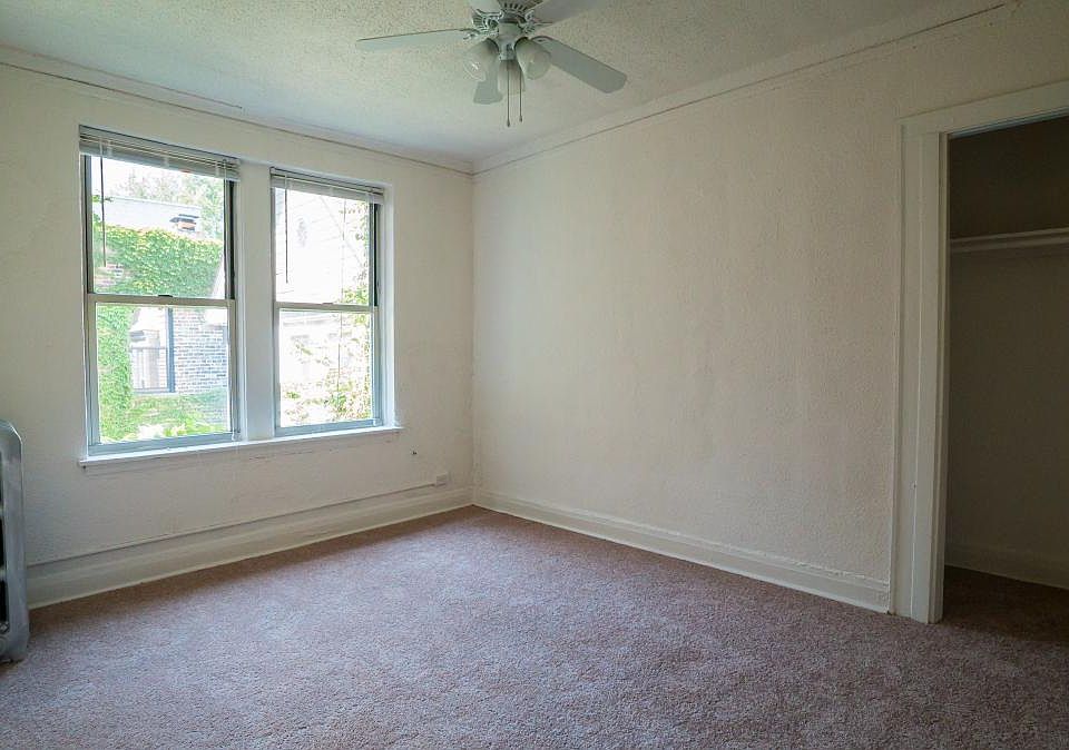 1st image of 640 W Briar Pl APT 206