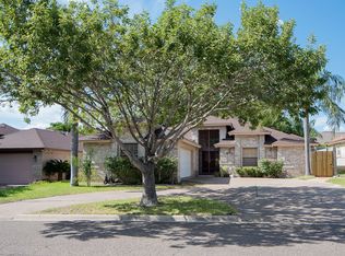 1616 Woodland Dr, Laredo, TX 78045