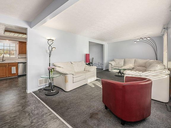 4th image of 126 N Millfield Ave