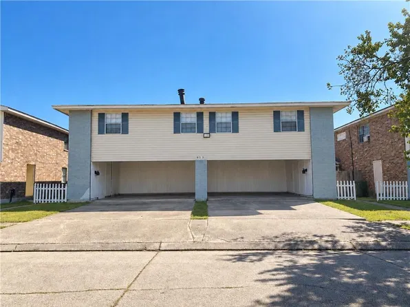913 W Monterey Ct, Gretna, LA 70056