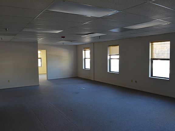 4th image of 401 23rd Street